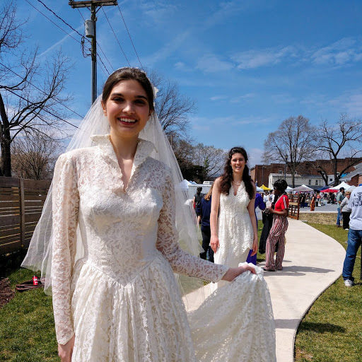 Hundreds show for Vintage in the Valley